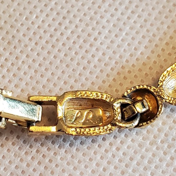 Lady Remington Jewelry 6 Gold Tone Vintage Lady Remington Necklace